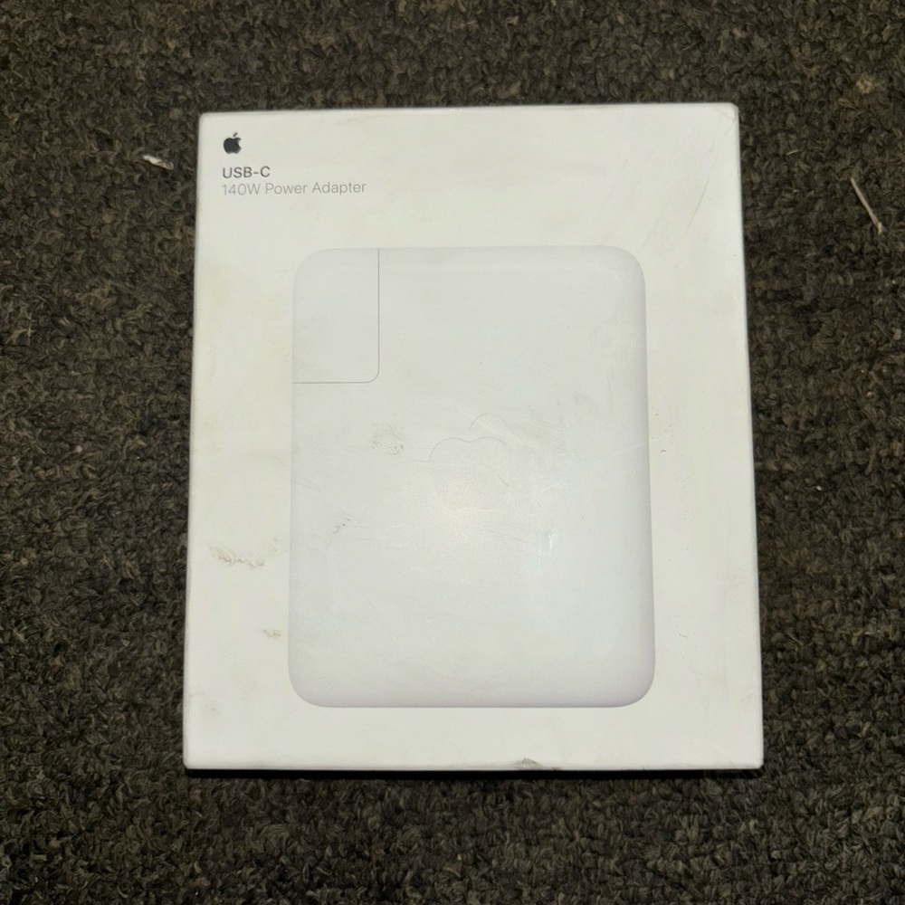 USB-C 140W Power Adapter